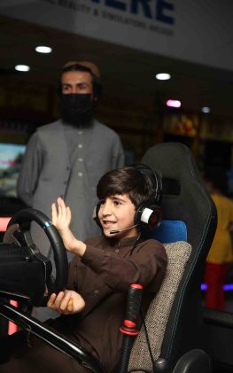vrhere islamabad 3 screen car simulation kid