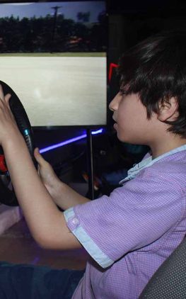vrhere peshawar arcade 3 screen car simulation kid
